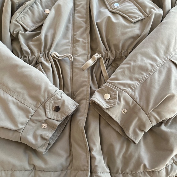 H&M Winter Coat Cozy Parka With Faux Fur Hood Pockets Sage Green Women's Sz M - Picture 5 of 11